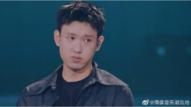 GALI再次输给李佳隆 看到票数的那一刻 脸瞬间垮下来|GALI|说唱|李佳隆_新浪新闻