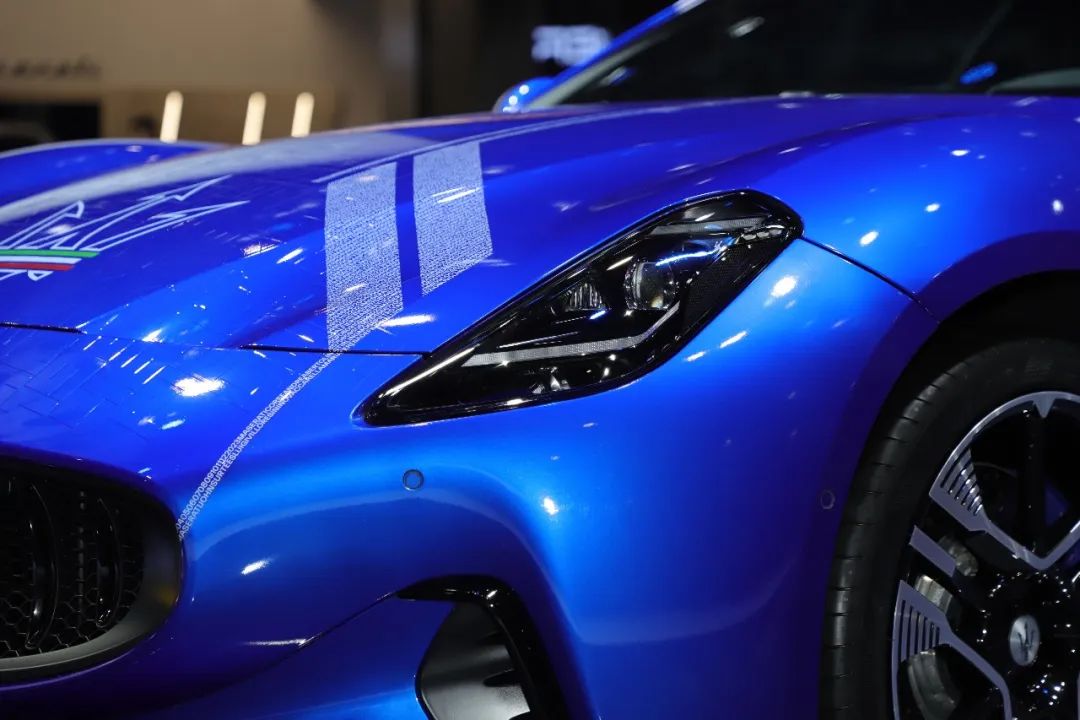 27秒破百这台高颜值跑车性能不输特斯拉30岁开上就算成功