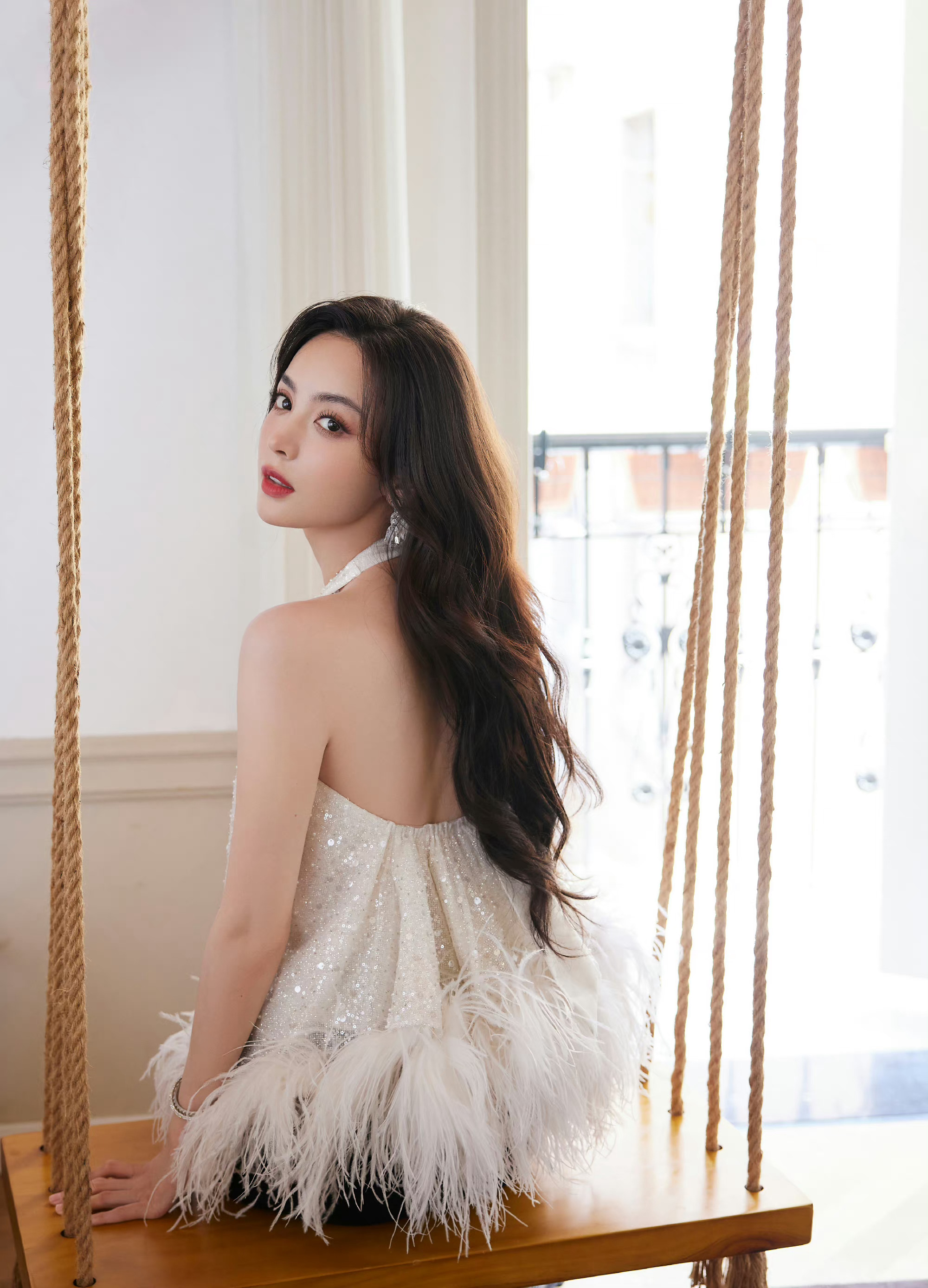 古力娜扎|古堡大小姐 娜扎好美好美……|古力娜扎_新浪新闻