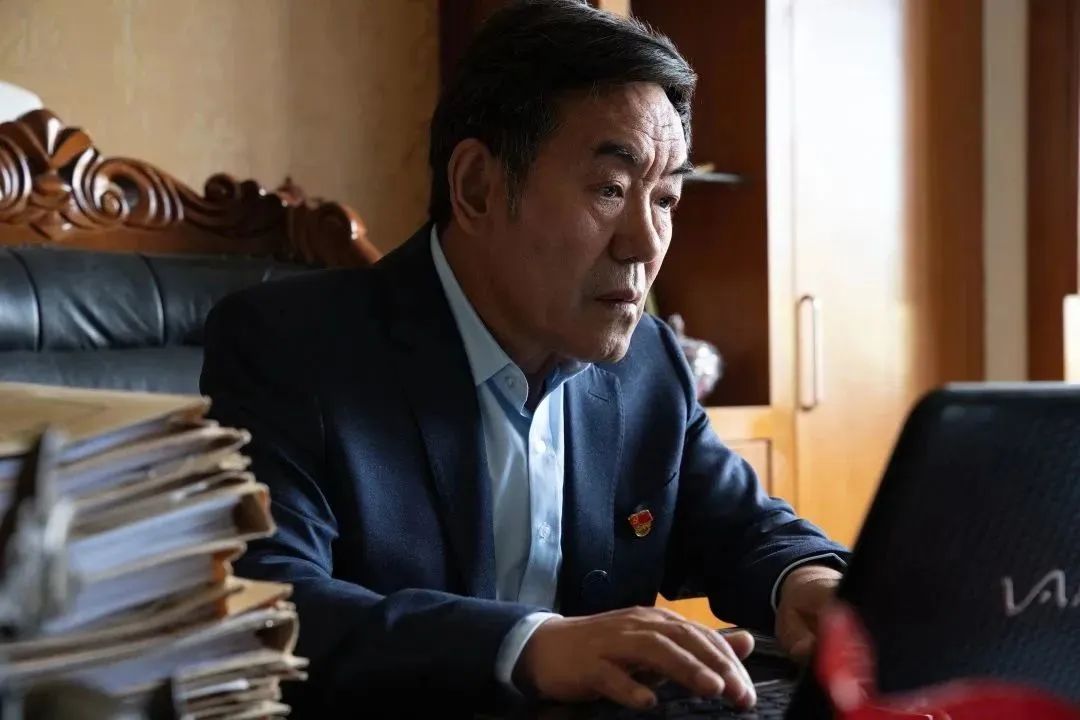 这，是属于他们的“劳动”故事……休闲区蓝鸢梦想 - Www.slyday.coM