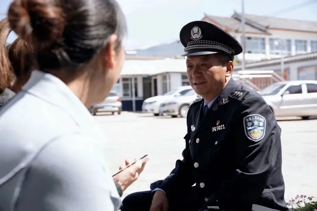 这，是属于他们的“劳动”故事……休闲区蓝鸢梦想 - Www.slyday.coM