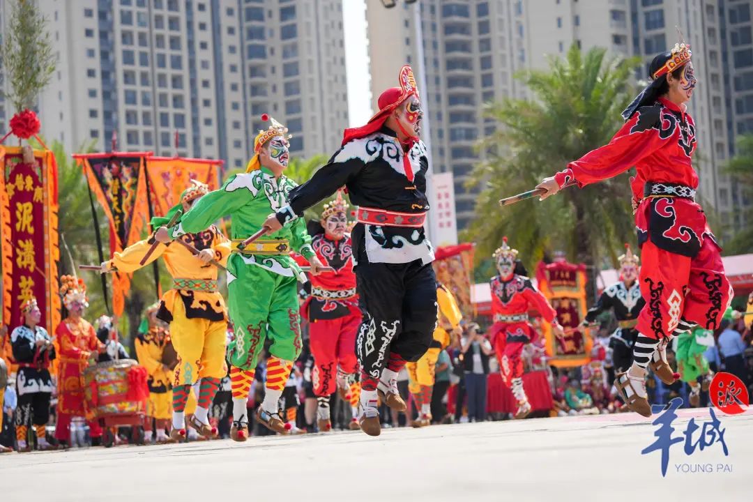 近千人英歌队舞动汕头