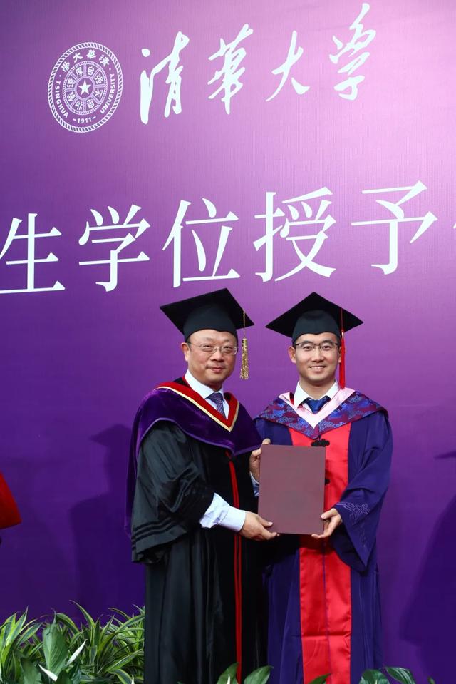 清华这场学位授予仪式虽迟但到|清华大学_新浪财经_新浪网