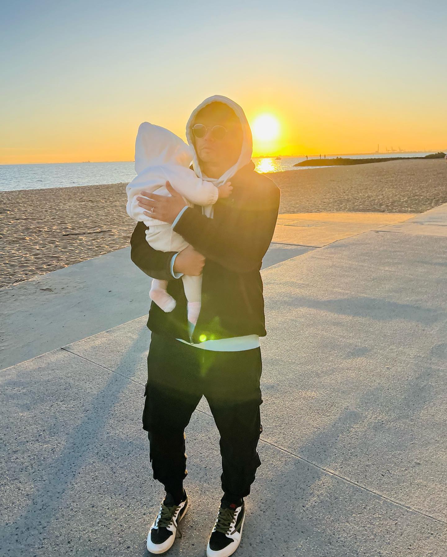 是这双市价 5k 的新配色!|周杰伦|周氏|市价_新浪新闻