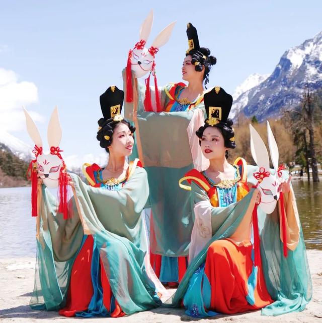 国风+山水，毕棚沟这个五一假期太绝啦！休闲区蓝鸢梦想 - Www.slyday.coM