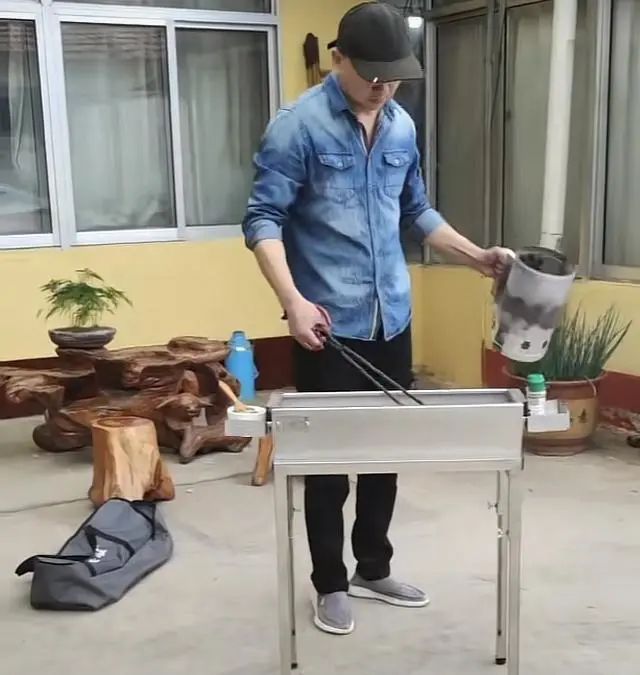 销量暴涨60倍登上热榜，商家卖断货！它被淄博烧烤带火了休闲区蓝鸢梦想 - Www.slyday.coM