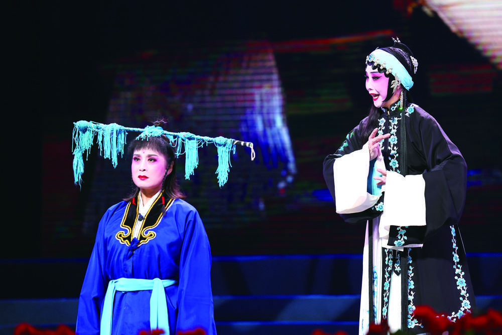 4月26日,演员正在演出晋剧《三娘教子》片段.本报记者 梁子栋 摄