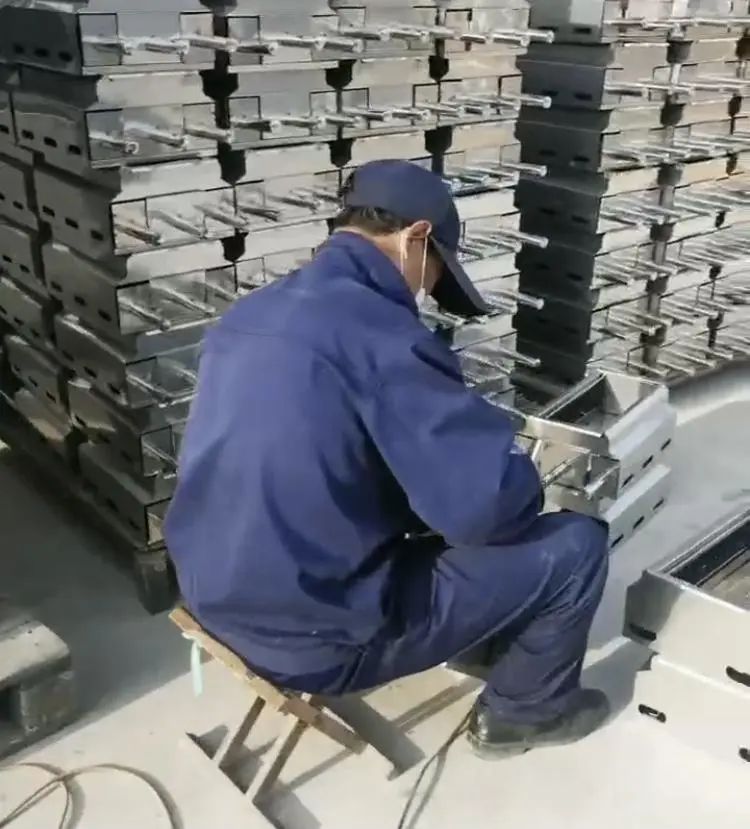 销量暴涨60倍登上热榜，商家卖断货！它被淄博烧烤带火了休闲区蓝鸢梦想 - Www.slyday.coM