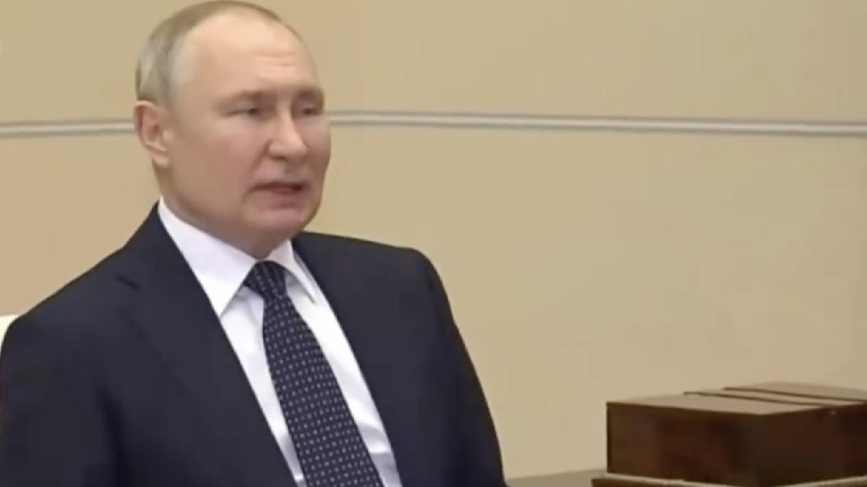 普京露面！克里姆林宫遇袭后普京会见一州长