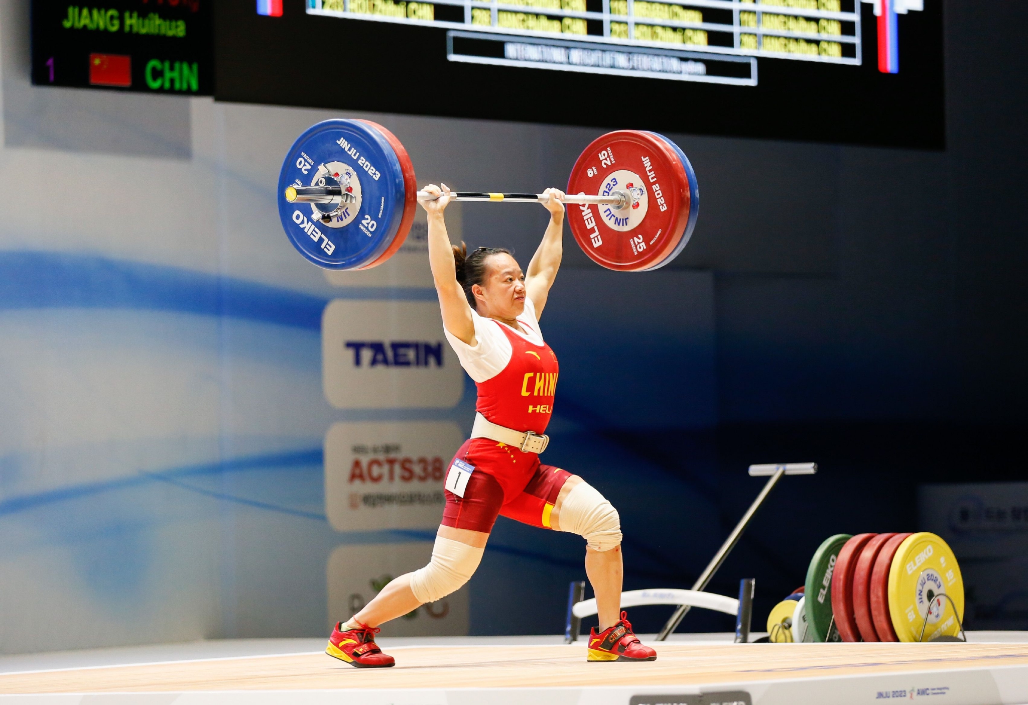 举重——亚锦赛:女子49公斤级赛况|举重|王益|蒋惠花_新浪新闻
