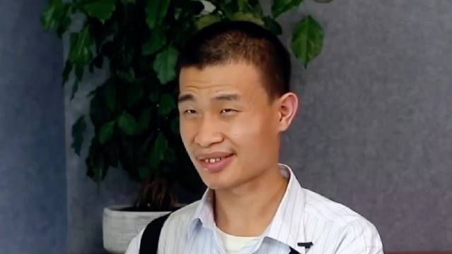 “北大韦神”大学入学时身穿高中校服……|韦东奕|科学家|北京大学|成就_新浪新闻