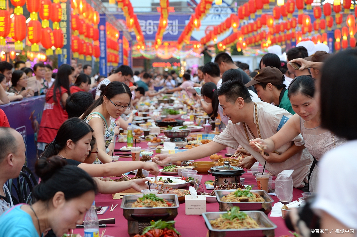 300元快餐不限次QQ服务解析,经济型餐饮消费新趋势探讨