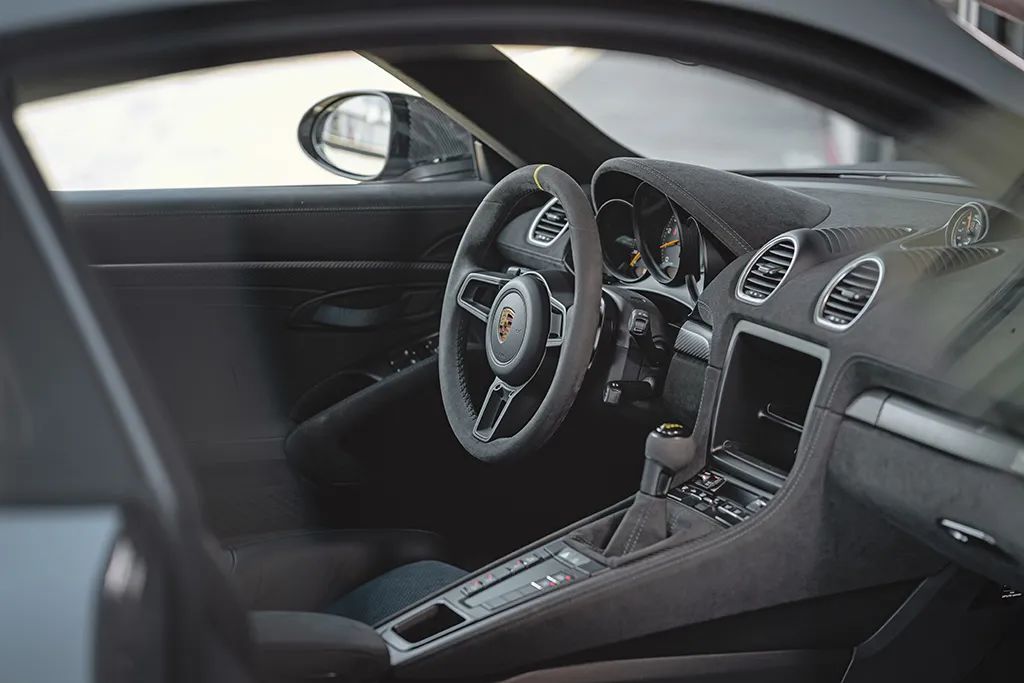 【德味】灰色的超新星:保时捷718 cayman gt4 rs-新浪汽车