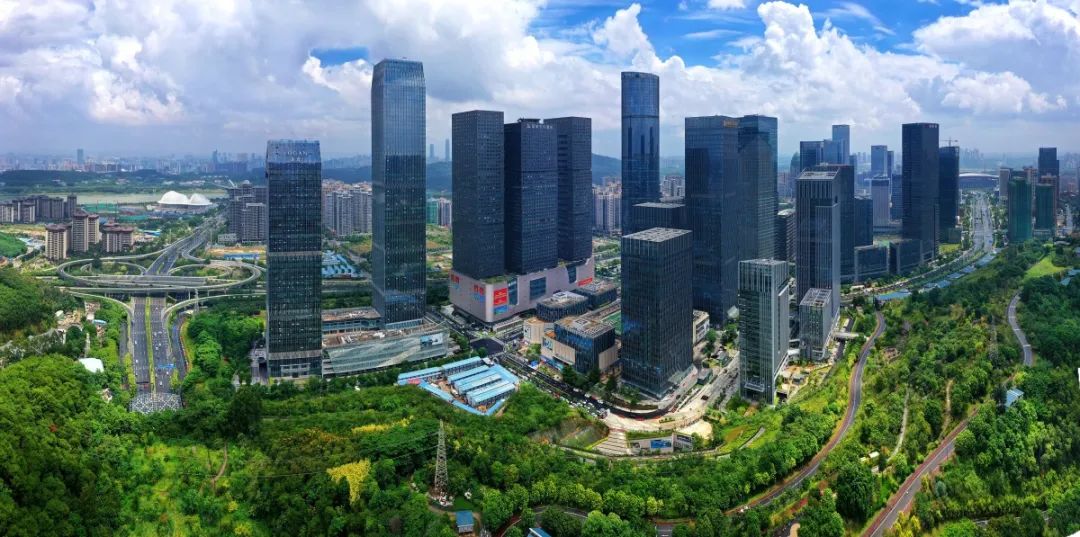 图为位于南宁五象新区的中国—东盟金融城.