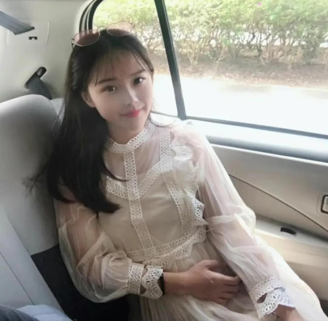 “挖呀挖”黄老师直播捞金百万？被质疑吃相太难看，本人痛哭回应休闲区蓝鸢梦想 - Www.slyday.coM