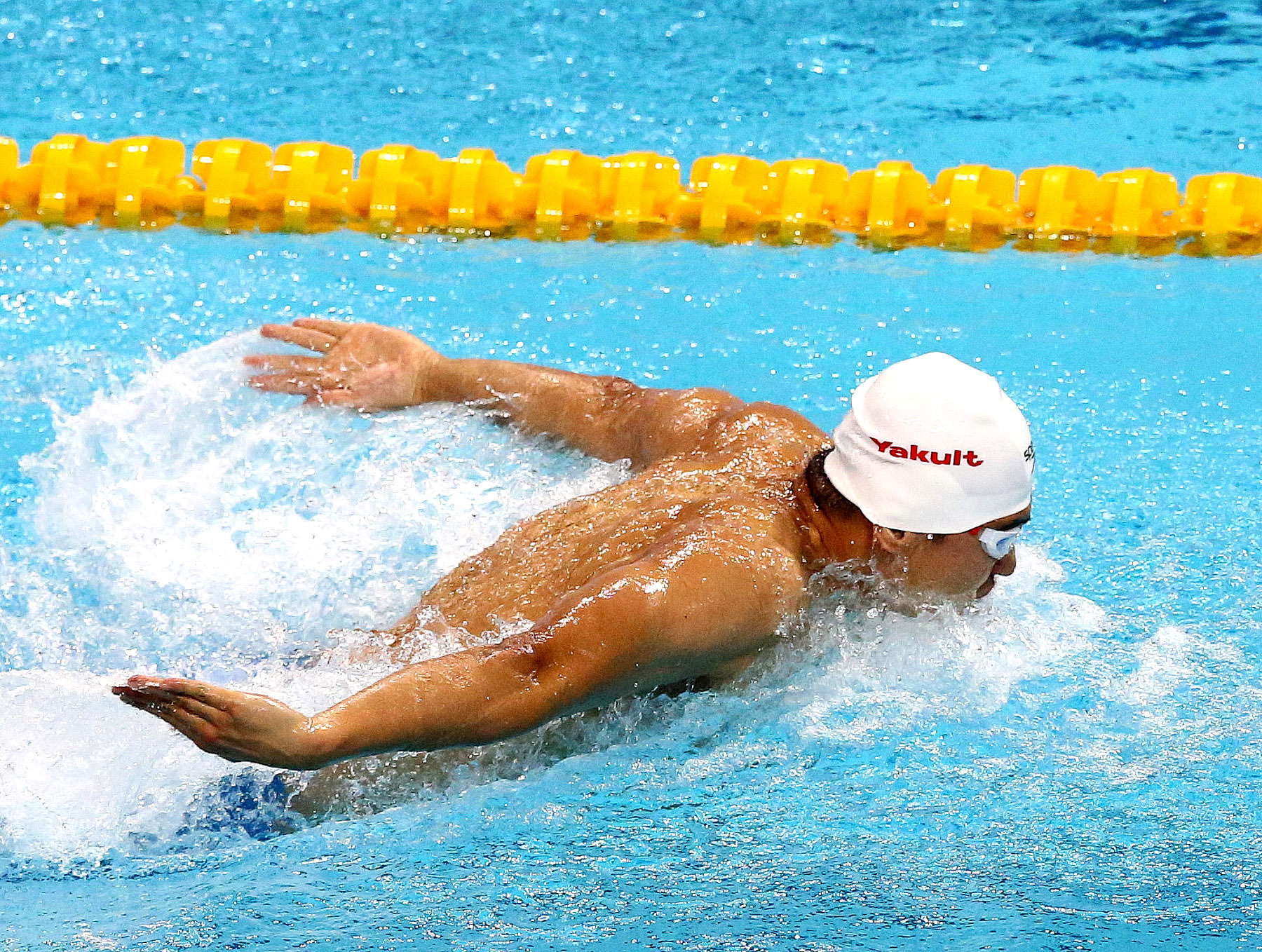 致敬游泳冠军赛唯一"80后"选手吴鹏__财经头条