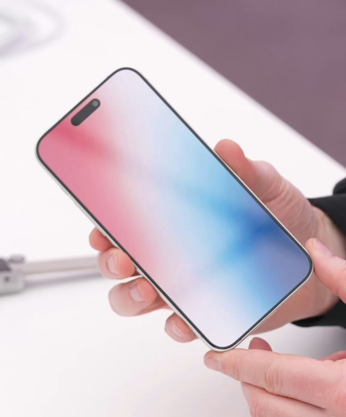 这个iPhone 15 Pro Max机模跟之前的曝光图基本保持一致……休闲区蓝鸢梦想 - Www.slyday.coM