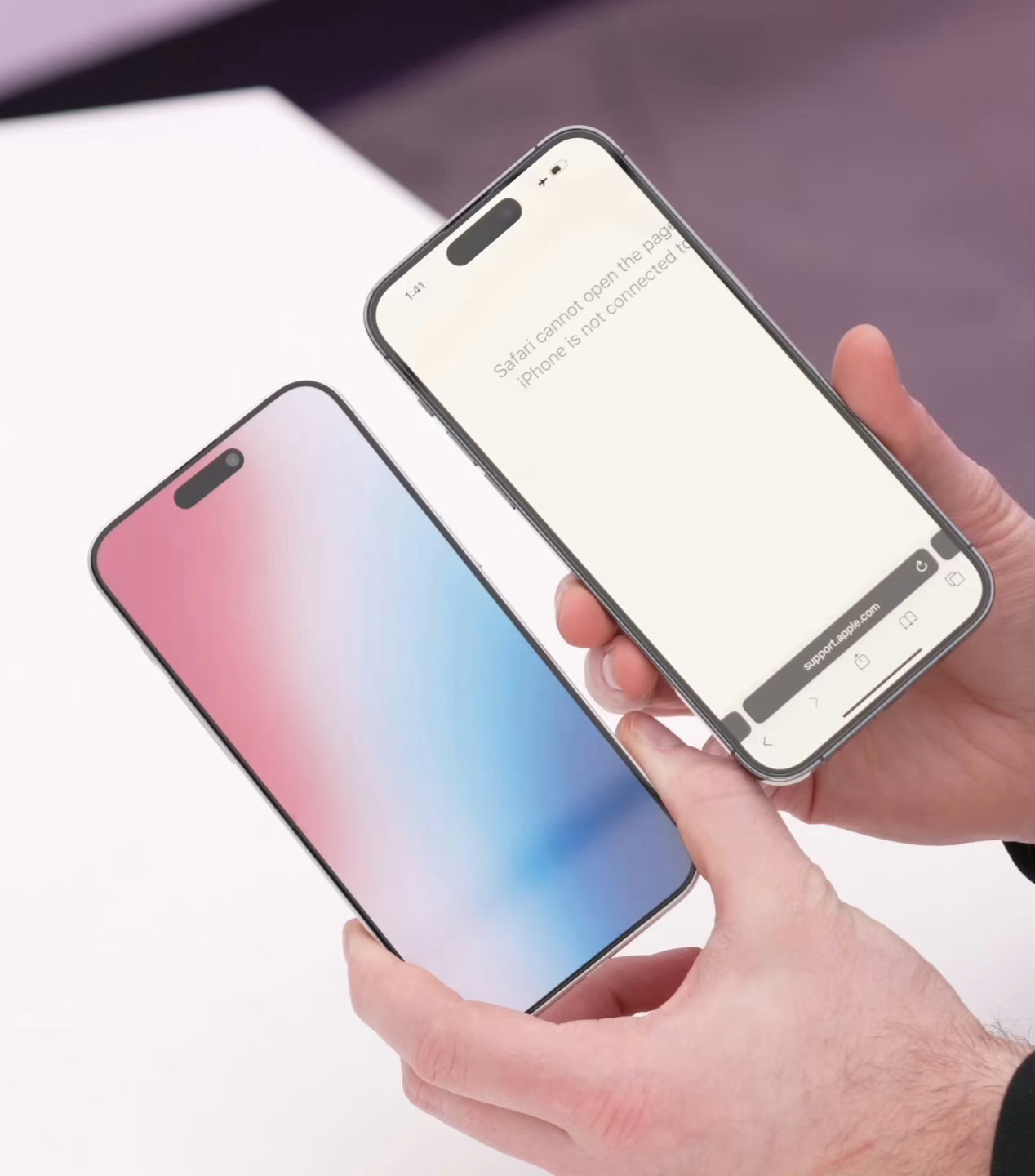 这个iPhone 15 Pro Max机模跟之前的曝光图基本保持一致……休闲区蓝鸢梦想 - Www.slyday.coM