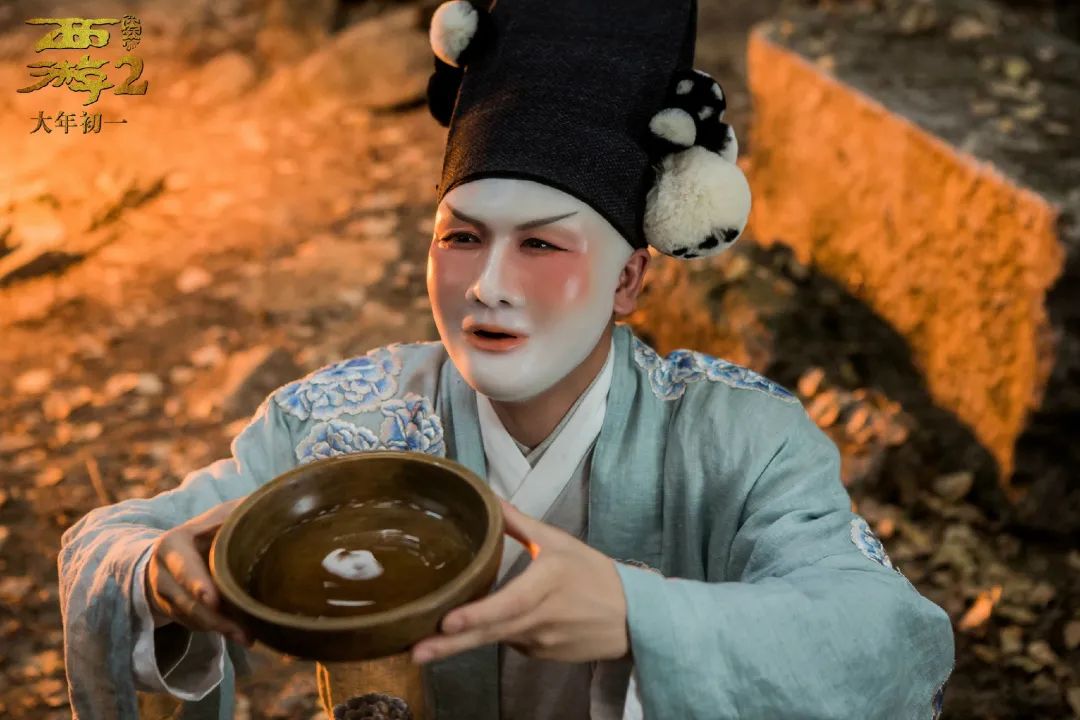 在徐克执导的影片《西游伏妖篇》中,杨一威饰演猪刚鬣一角.