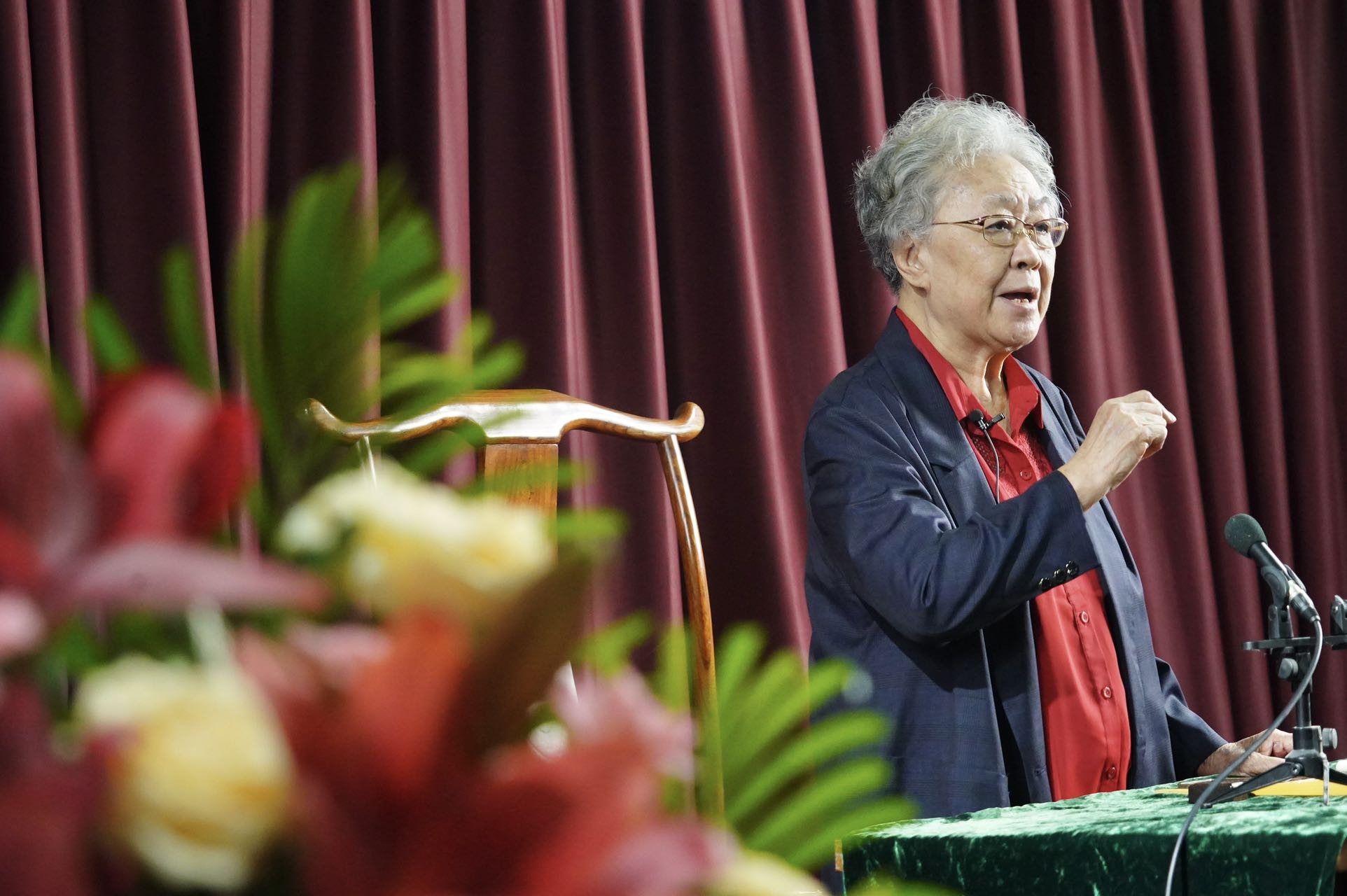 年逾80的北京评书传承人,表演艺术家连丽如开班授课|评书_新浪财经