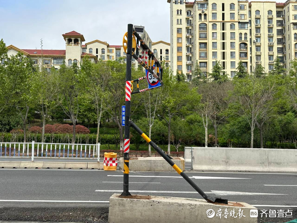 “十撞难改”？砸车伤人隐患大，烟台这个限高杆又被撞弯了！