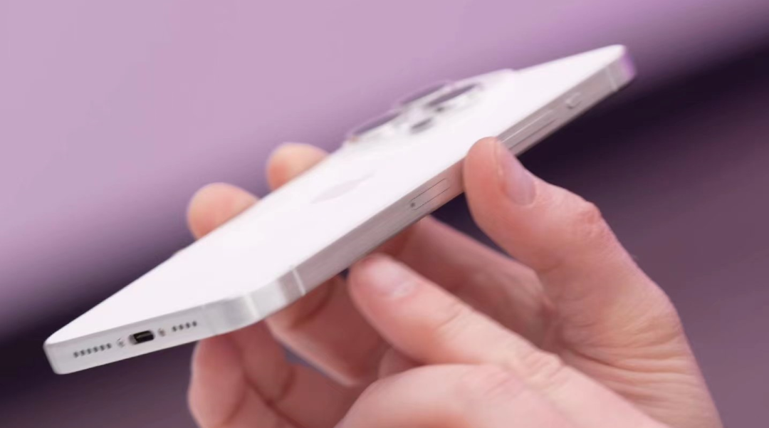iPhone 15 Pro Max机模曝光，边框超窄！休闲区蓝鸢梦想 - Www.slyday.coM