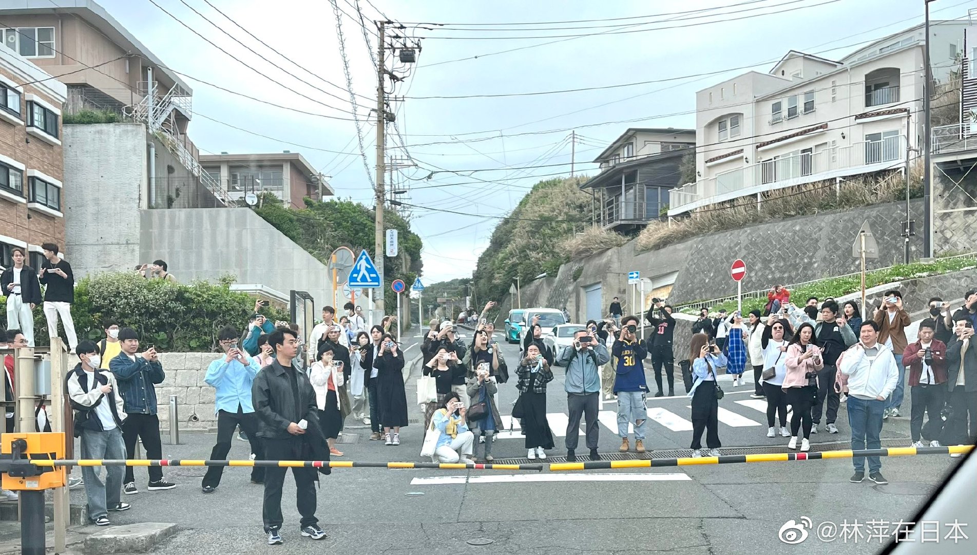 《灌篮高手》圣地镰仓高校前车站假期盛况|盛况|灌篮高手_新浪新闻