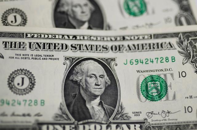 这是2019年9月18日在美国首都华盛顿拍摄的美元纸币.新华社记者刘杰摄