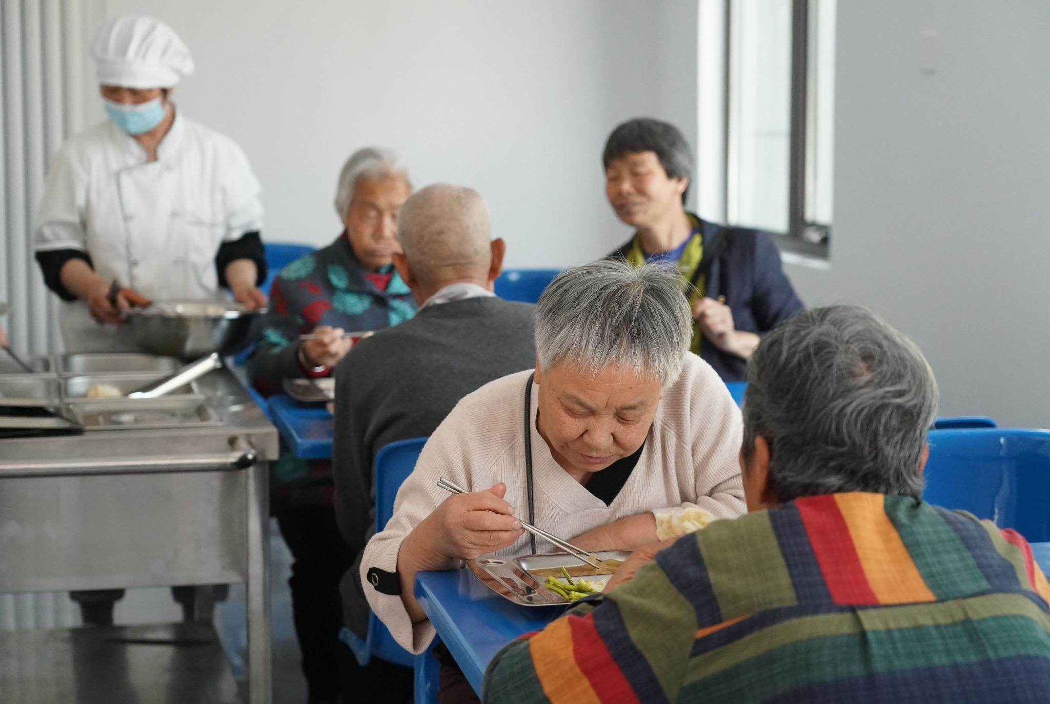 “养老驿站”助乡村老人乐享晚年