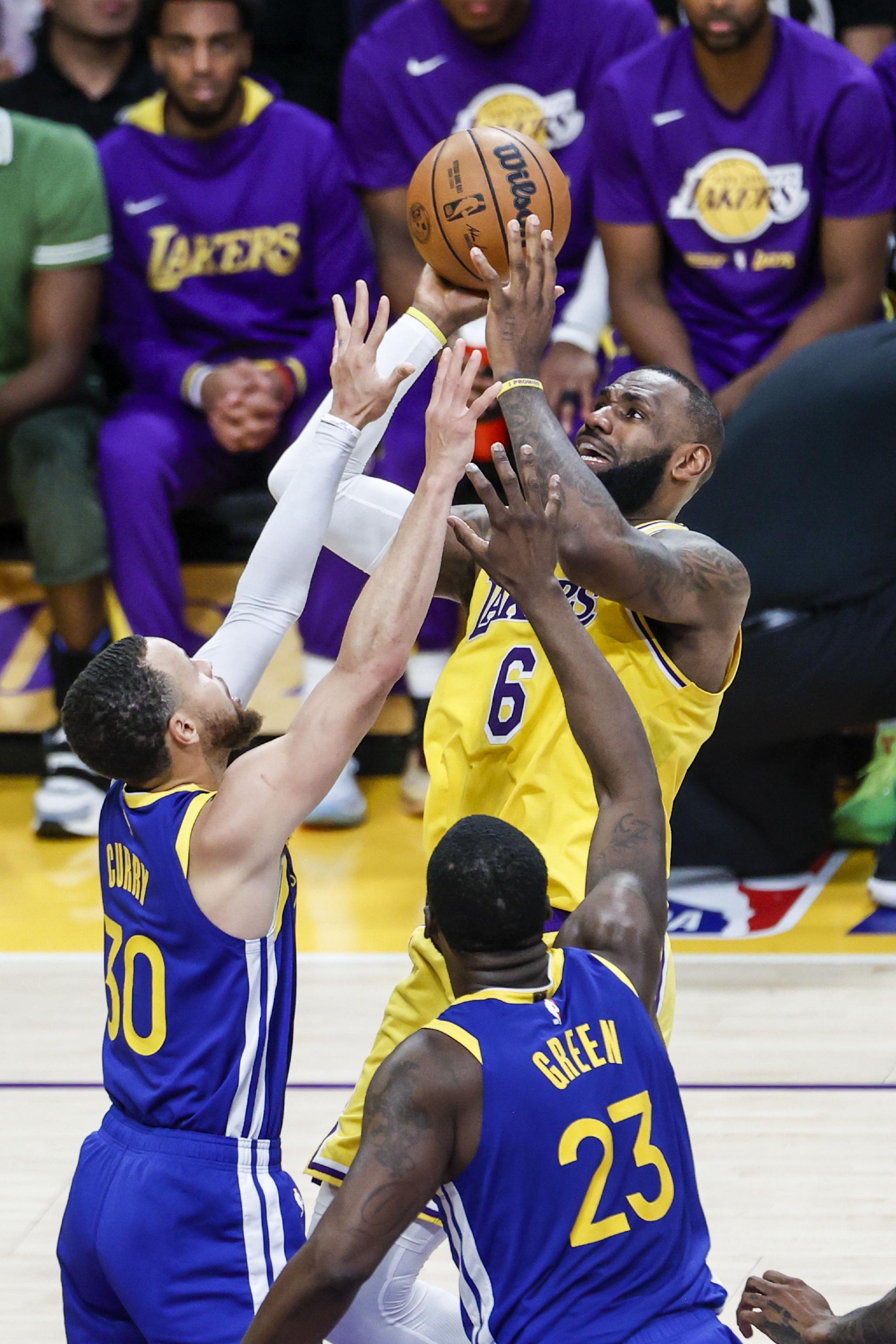 篮球——nba季后赛:湖人胜勇士__财经头条