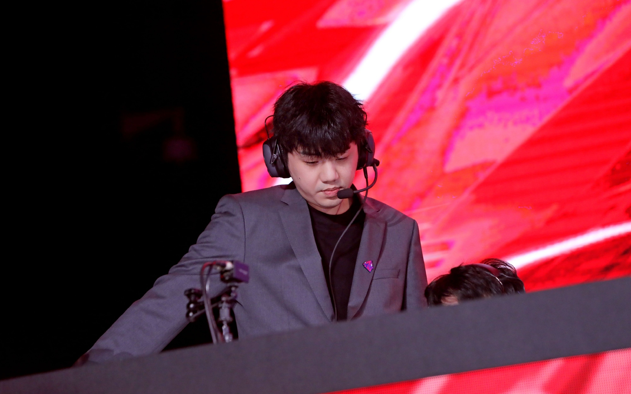 王者荣耀国家队御用主教练?奶茶时隔五年再带队_新浪新闻