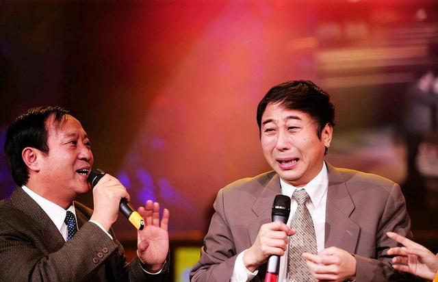 冯巩当选中国曲艺家协会主席，姜昆连任10年卸任，郭德纲引热议