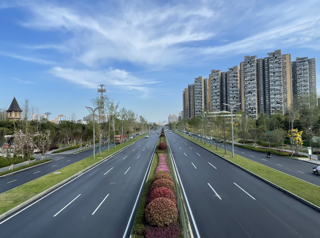 成都三环路(图由成都城投建设集团提供)