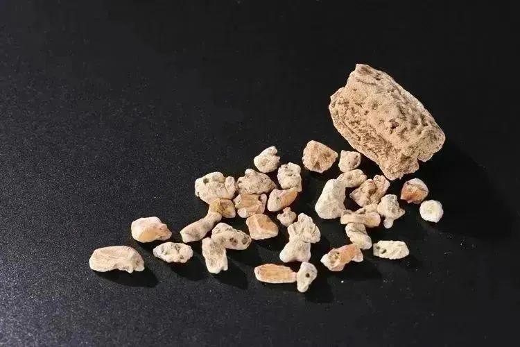 乳香&nbsp;西汉南越国时期&nbsp;1983年南越文王墓出土&nbsp;南越王