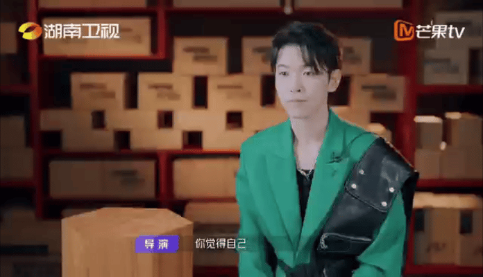 童宇讲述自己和旅行新蜜蜂全员做“副业”的经历……|童宇|蜜蜂|副业_新浪新闻