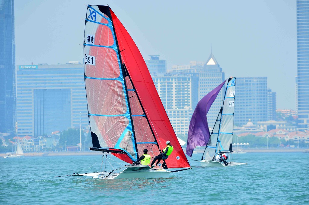 青岛:2023全国帆船冠军赛扬帆开赛|帆船_新浪财经_新浪网