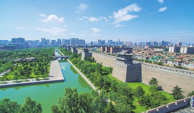 大同古城墙已成为这座千年古都一道亮丽的风景(资料图片.