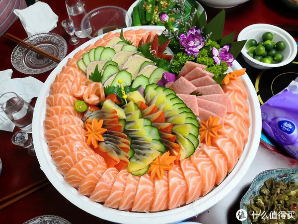下面是做鱼生常用的配料|鱼肉|味道|调料|口感|配菜_新浪新闻