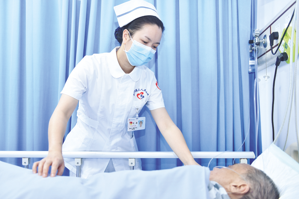 博爱救心 医心为民●南宁市第三人民医院神经内科一病区护士长李婕