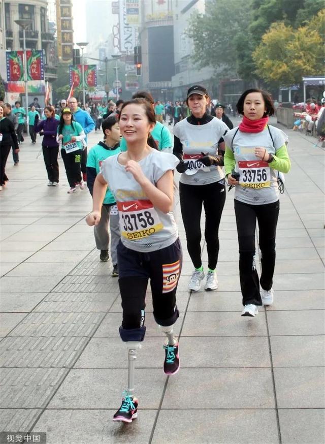 2013年12月01日，廖智参加上海马拉松。
