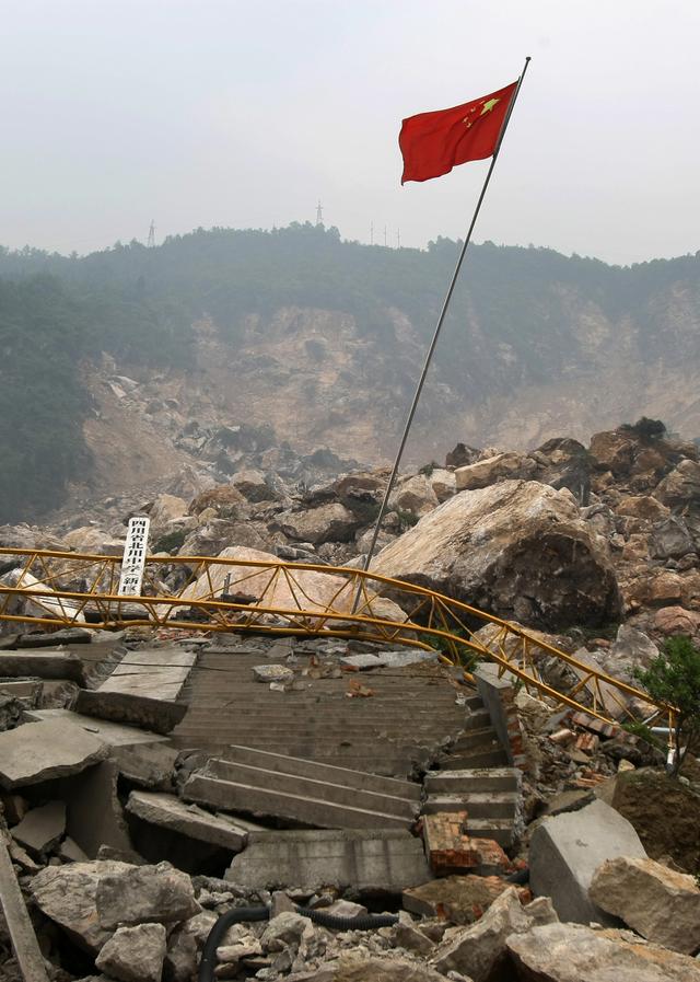 2008年5月16日,北川县城,震后的北川中学新校区遗址.