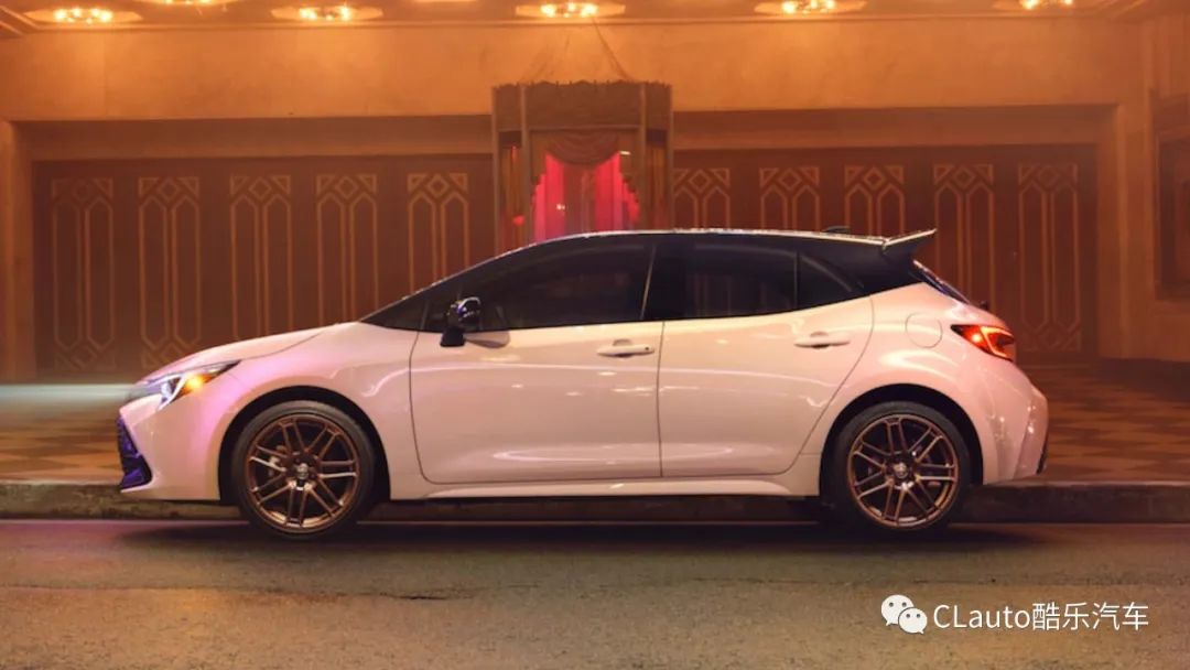 丰田发布全新卡罗拉暗影版,青铜轮圈 暗黑徽章,如同黑夜魅影 | 酷乐