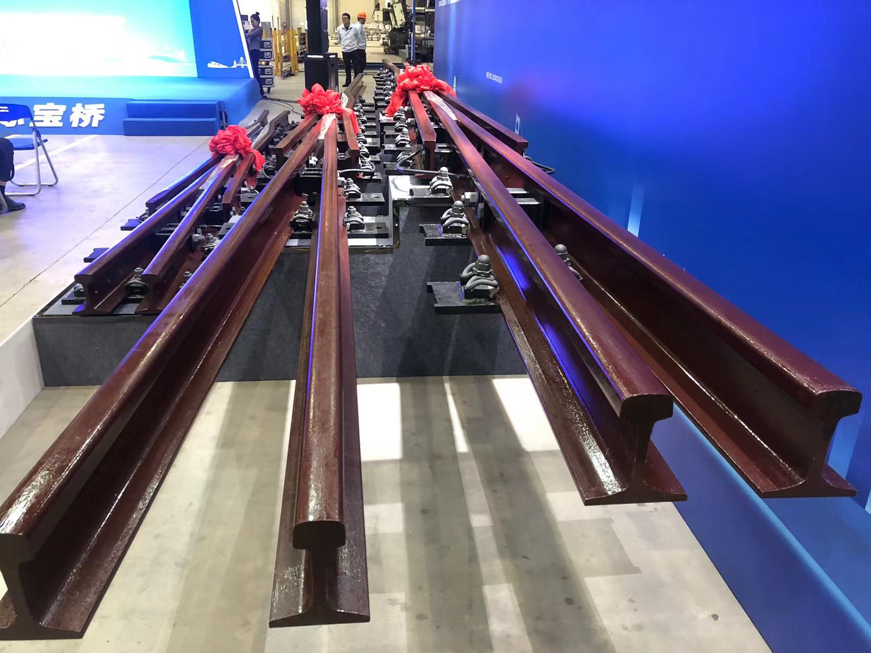 我国自主研制Ⅲ代高锰钢组合辙叉图.史俊斌 摄