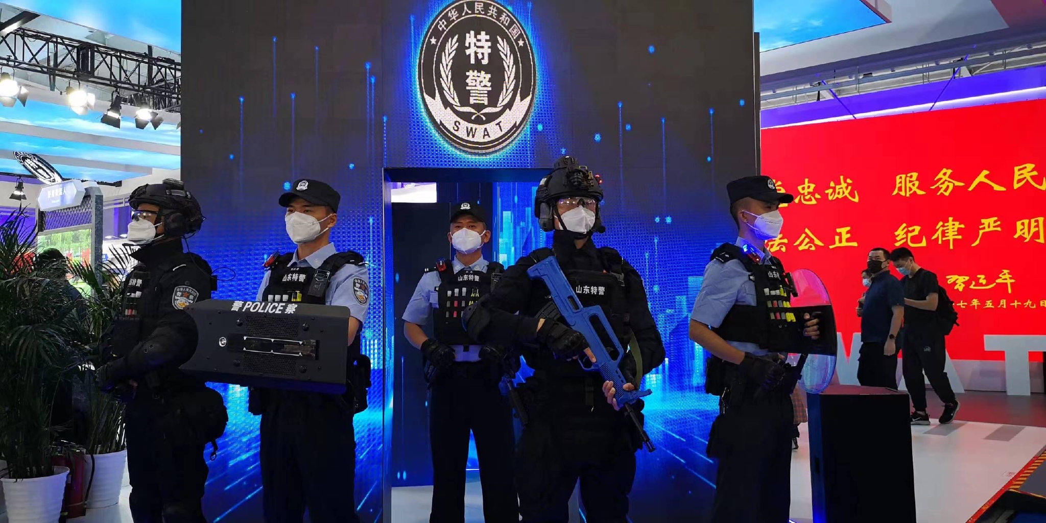 新装备护航新时代——直击第十一届中国国际警用装备博览会上的"黑