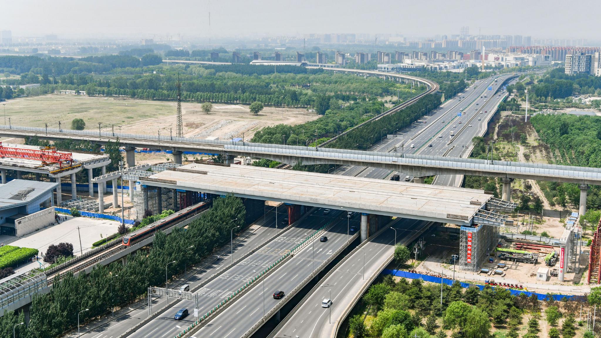 京雄高速成功上跨地铁房山线,京良路