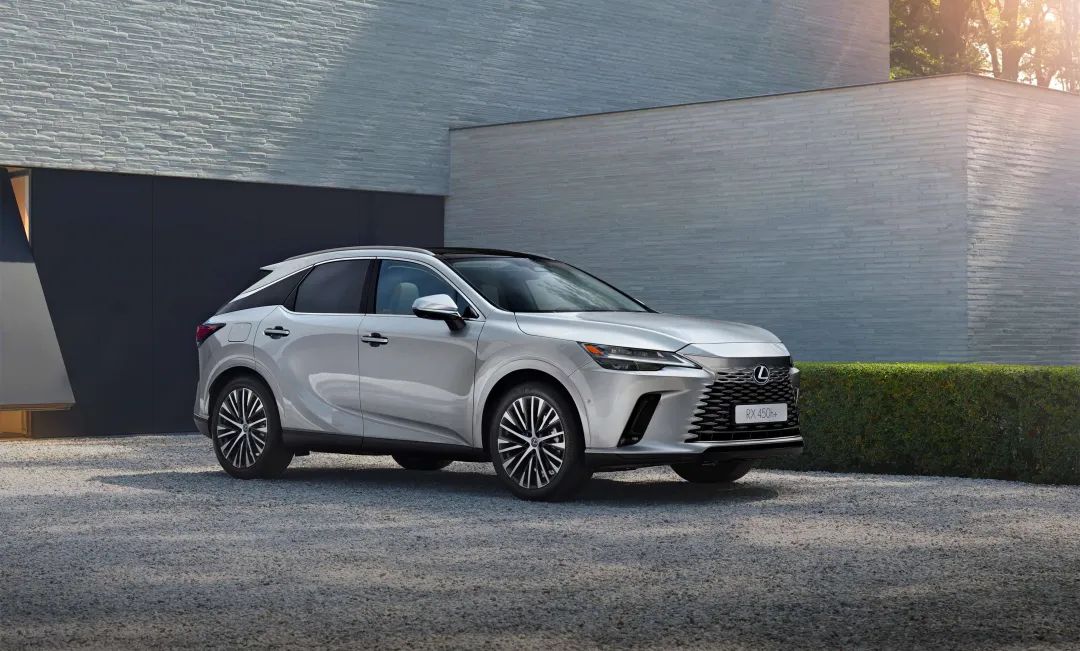 去年加价排队买，今年三款神车价格崩盘！