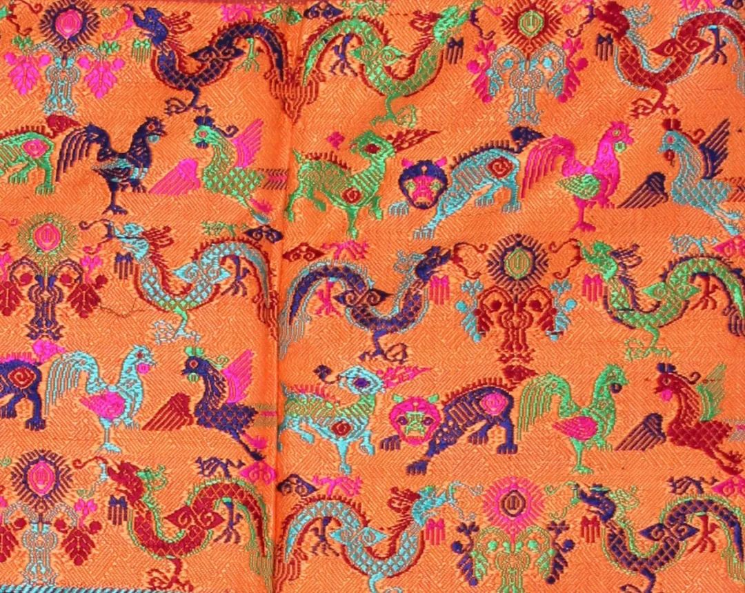 壮族龙凤狮鹿纹织锦纹样.