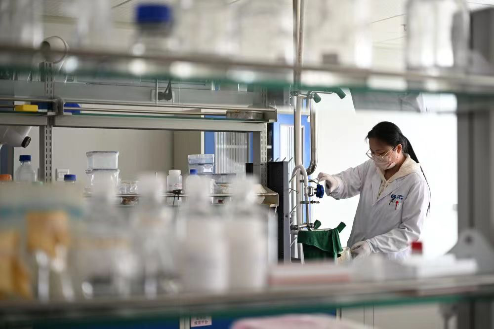 2022医药行业研发投入超千亿，专家：医药创新提高|药企_新浪新闻