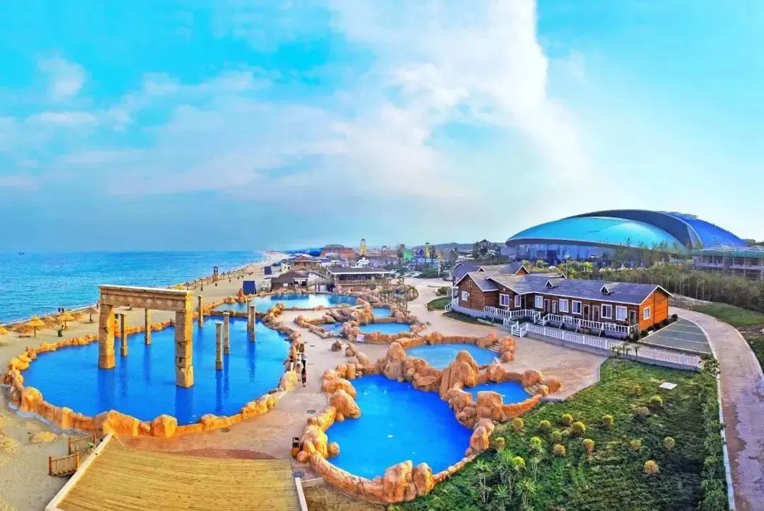 秦皇岛市中小学,高校学生凭学生证即可免门票进入冰塘峪景区老君顶