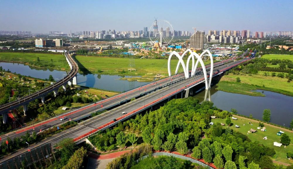 西咸新区沣东文旅融合示范区(4月29日摄,无人机照片)↑位于西安洷灞